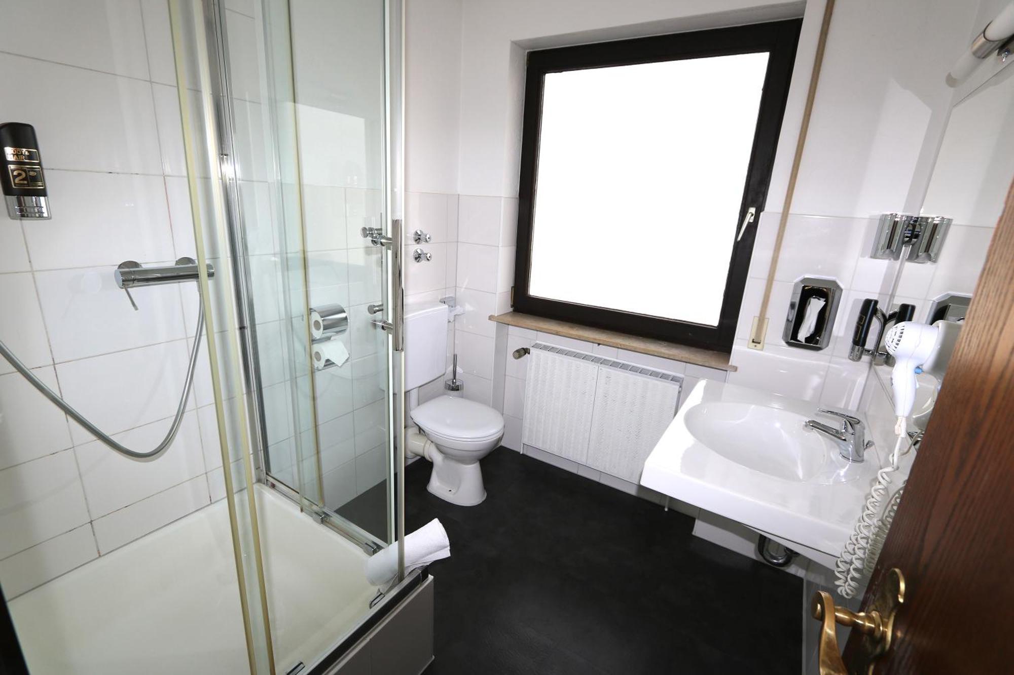 Hotel Avenue Altenfurt نورنبيرغ المظهر الخارجي الصورة