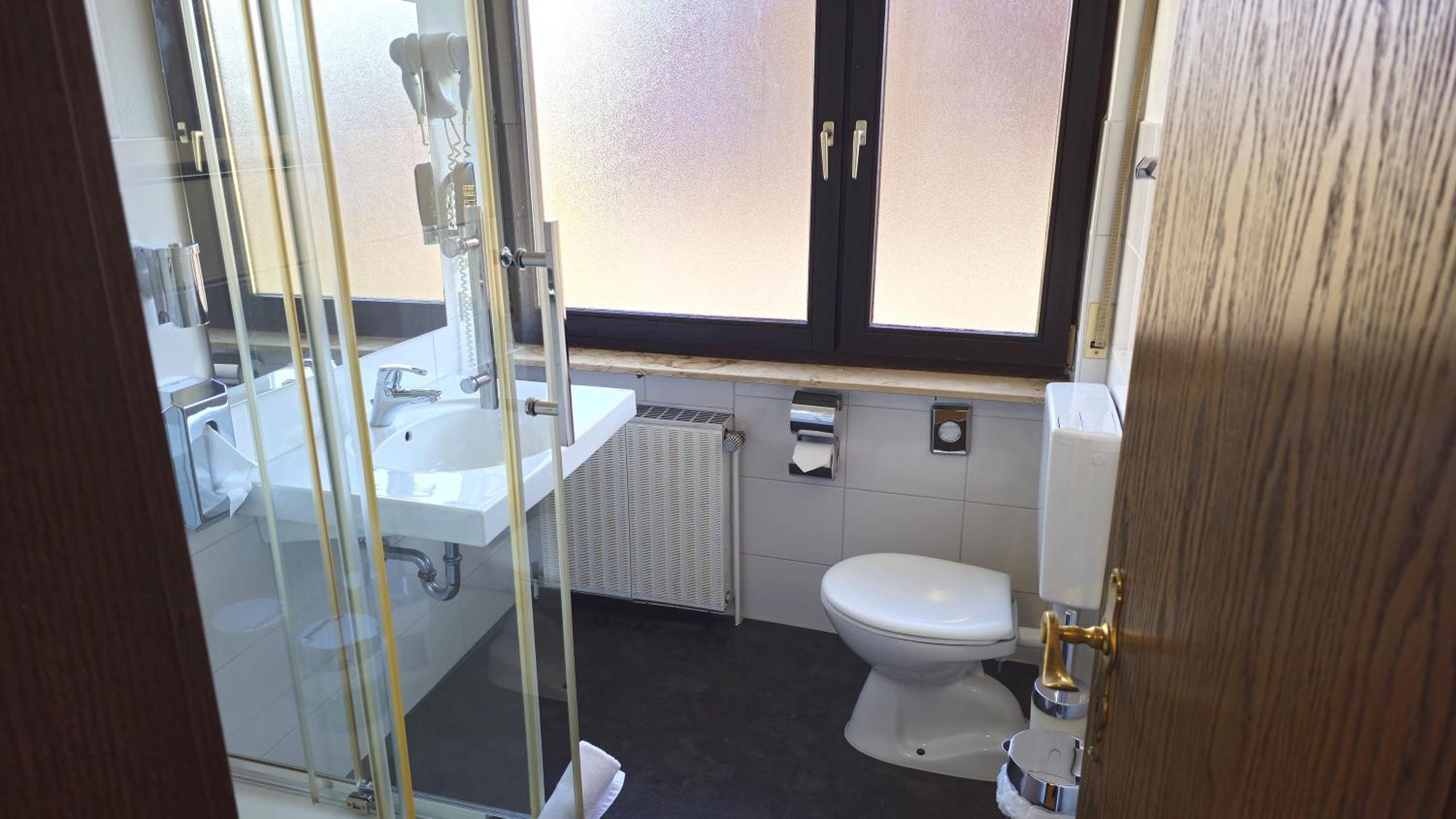 Hotel Avenue Altenfurt نورنبيرغ المظهر الخارجي الصورة