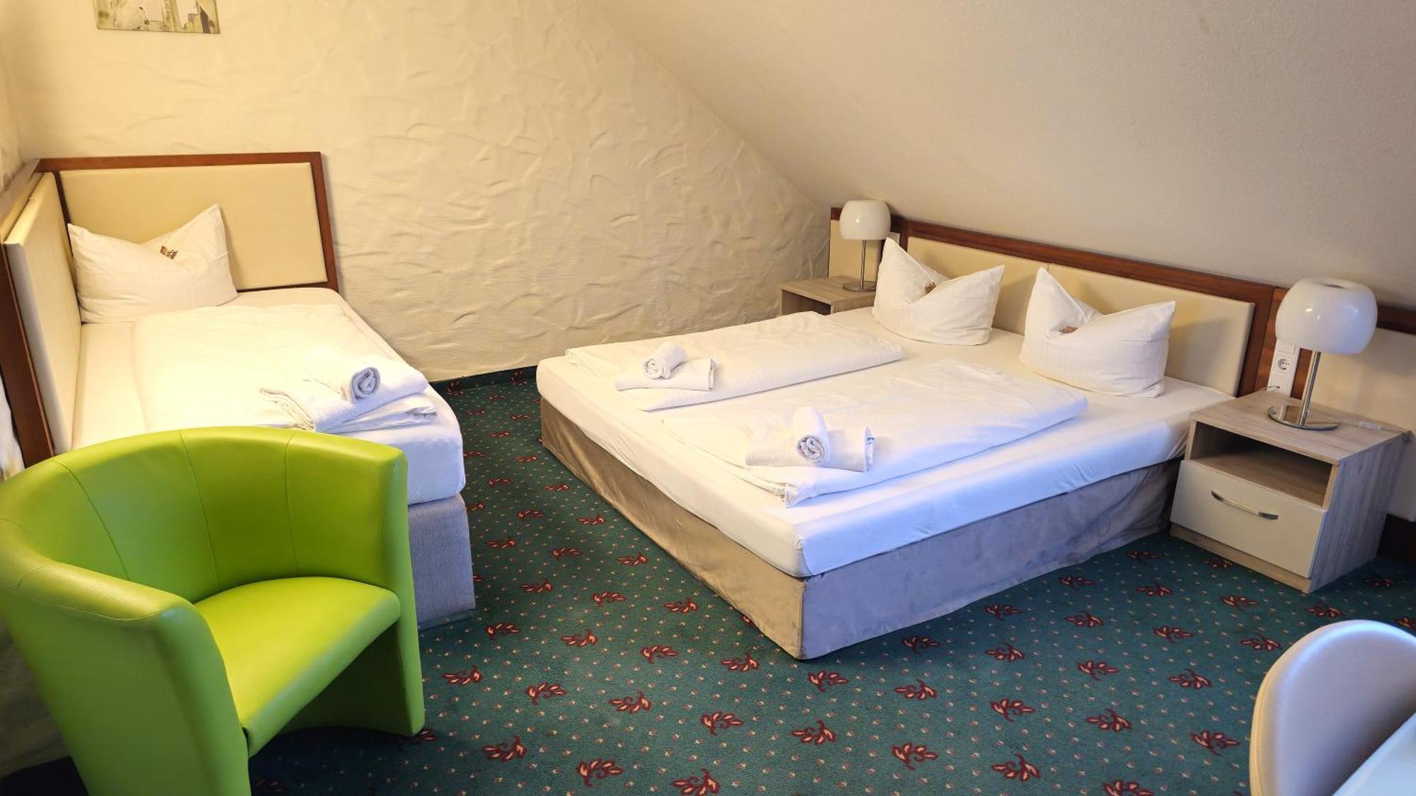Hotel Avenue Altenfurt نورنبيرغ المظهر الخارجي الصورة