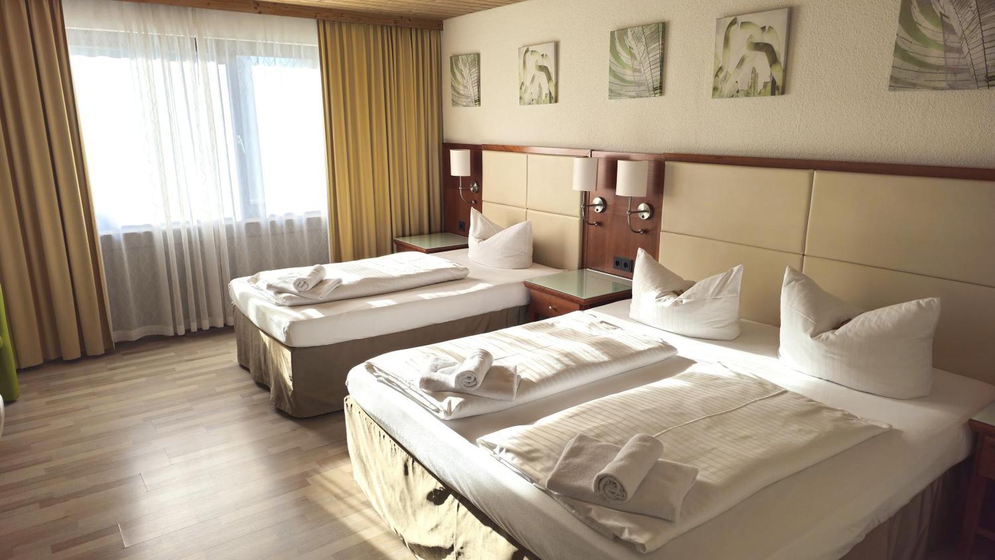 Hotel Avenue Altenfurt نورنبيرغ المظهر الخارجي الصورة