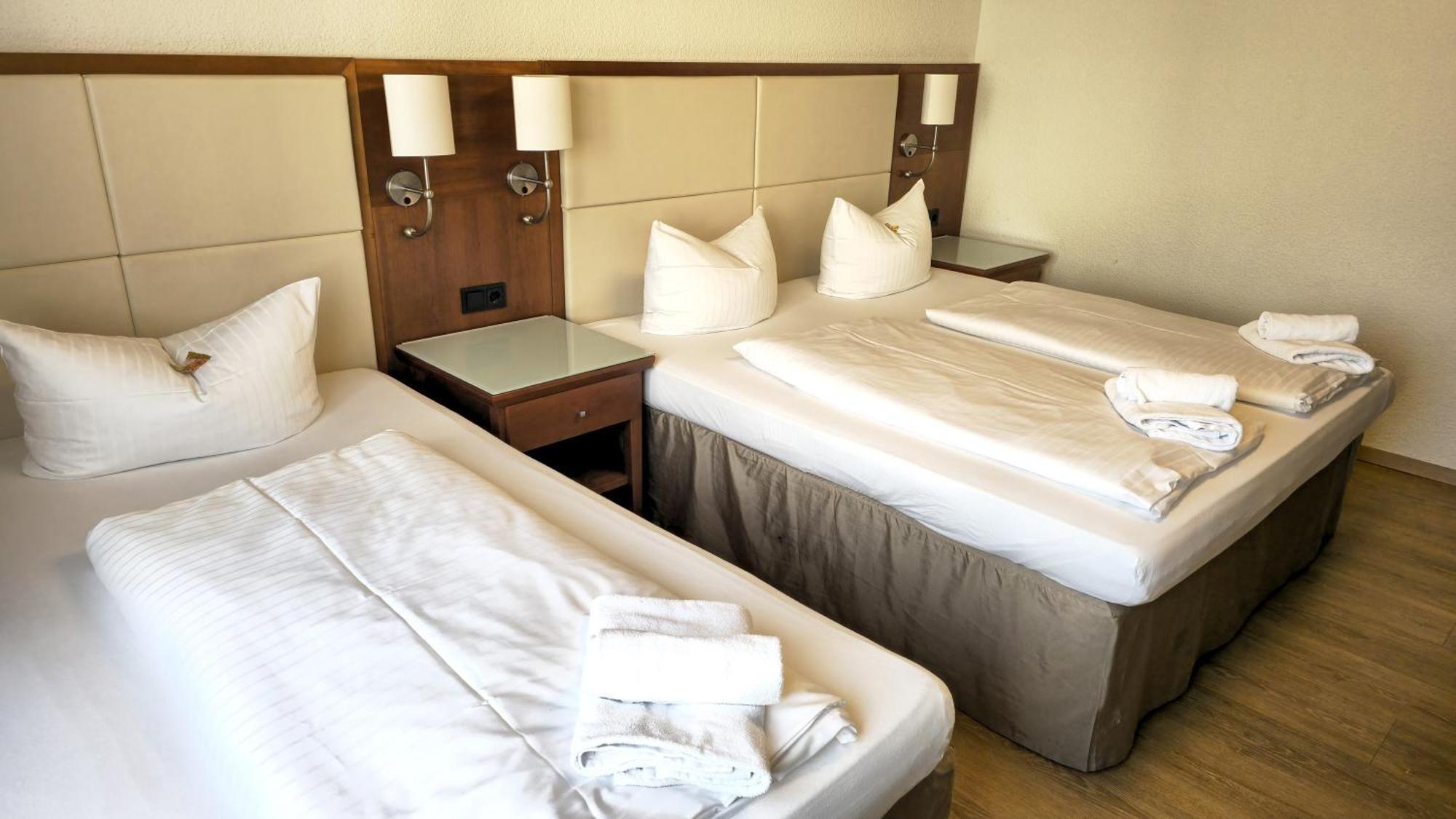 Hotel Avenue Altenfurt نورنبيرغ المظهر الخارجي الصورة