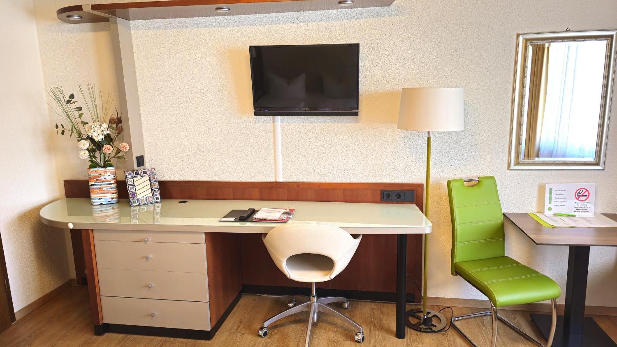 Hotel Avenue Altenfurt نورنبيرغ المظهر الخارجي الصورة