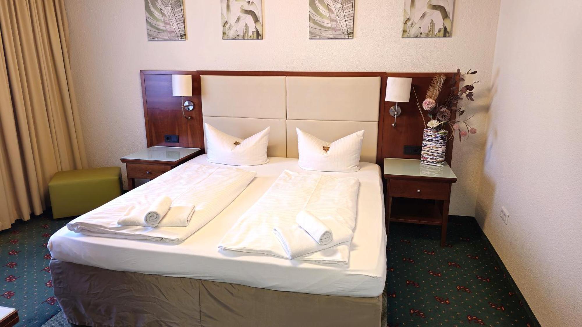 Hotel Avenue Altenfurt نورنبيرغ المظهر الخارجي الصورة